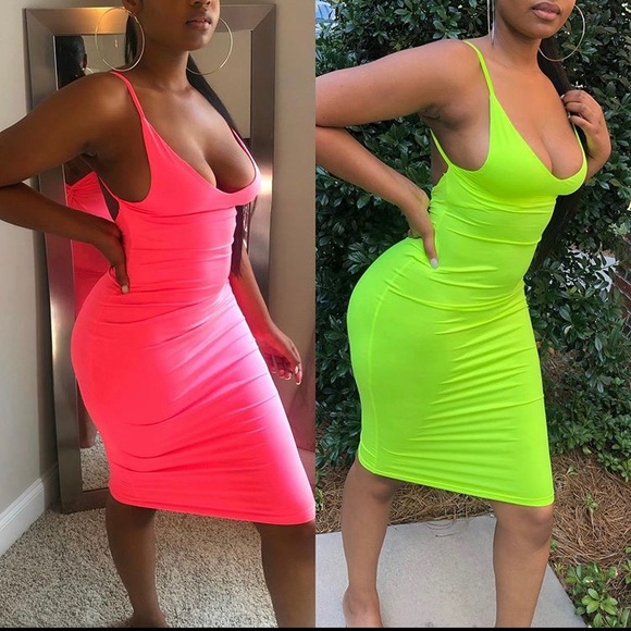 Dresses & Skirts - Dress Dresses & Skirts - Dress